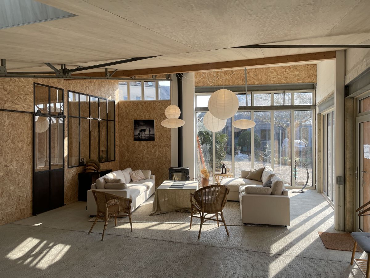 Loft Int 6.JPG
